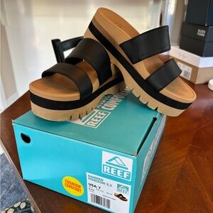 Reef Women's Black and Tan Platform Sandals